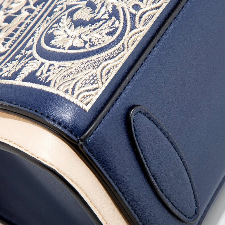 Havilah Lacivert Nakışlı Orta Boy Tote Çanta