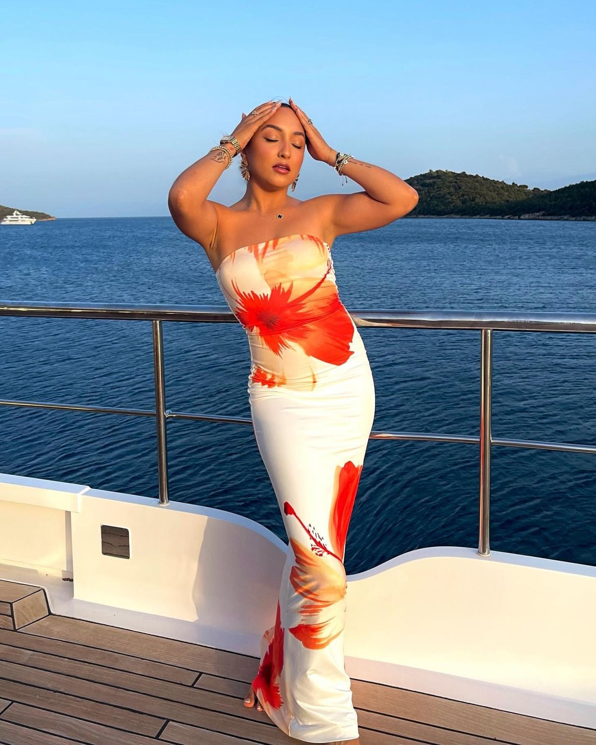 Sunny Floral Cascade Straplez Midi Elbise