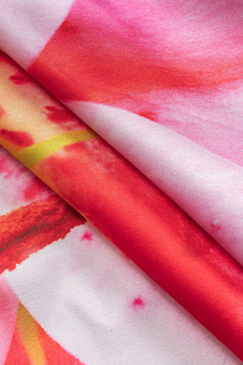 Çiçek Desenli Saten Bağcıklı Sırtı Açık Üst