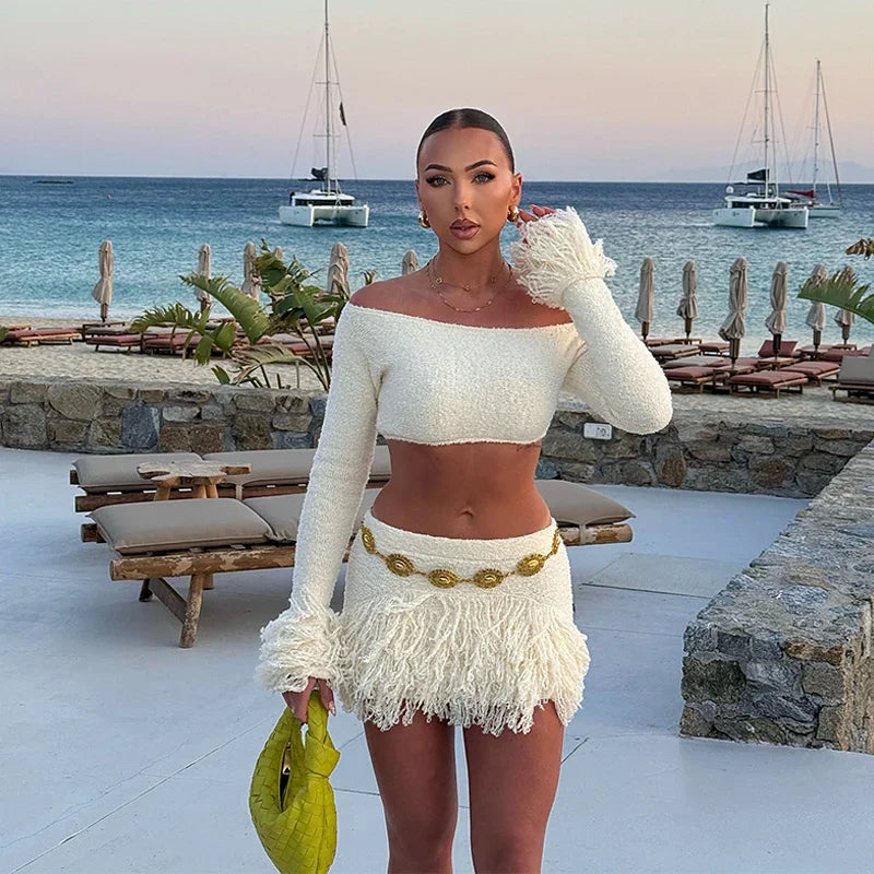 Püsküllü etek takım